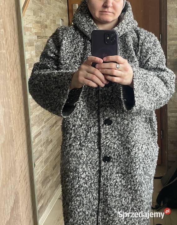 Płaszcz jesiennyzimowy wełniany damski