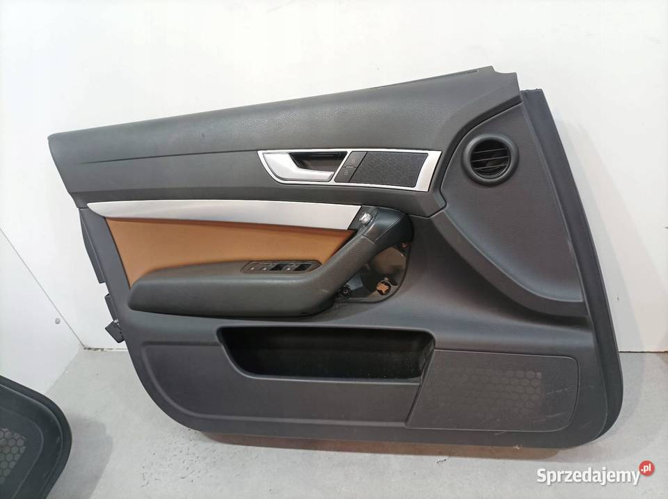 TAPICERKA BOCZEK LEWY PRAWY PRZÓD TYŁ KPL SEDAN Rok produkcji 2009