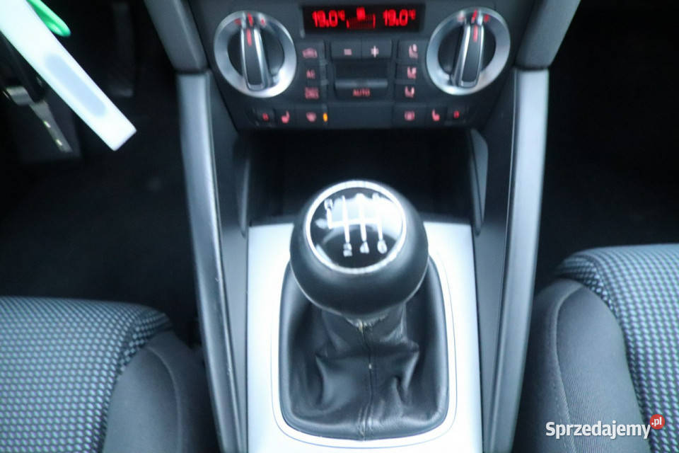 Audi A3 klimaalu6biegserwisxenonzarejestrowany ASR (kontrola trakcji) Opole