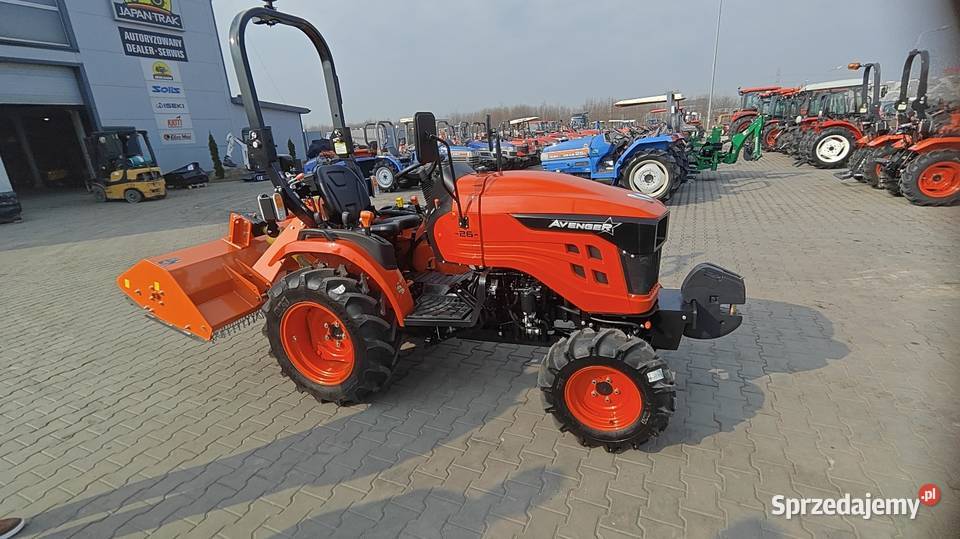 Opis modeluCiągnik kompaktowy AVENGER 26 25 4x4