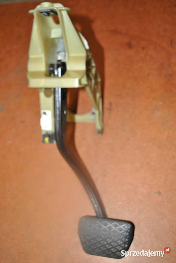 Pedał hamulca nożnego z podstawa BMW E65 E66 osobowe Poręba