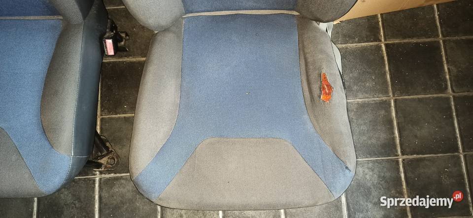 Fotele Renault Trafic 2 2011r Krasnosielc