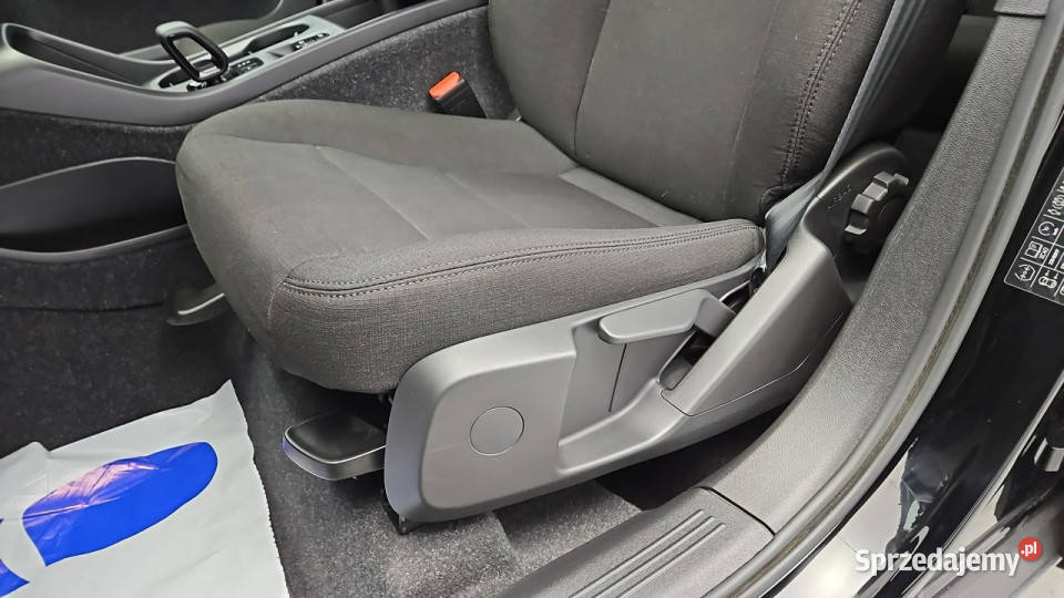 Volvo XC 40 T3 Momentum Core Z Polskiego Salonu 4/5