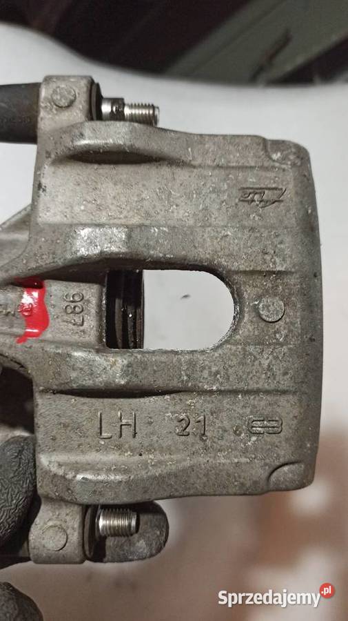 Zacisk tylny Lewy tył Ford Focus C Mk2 DM2 16 18 sprzedam