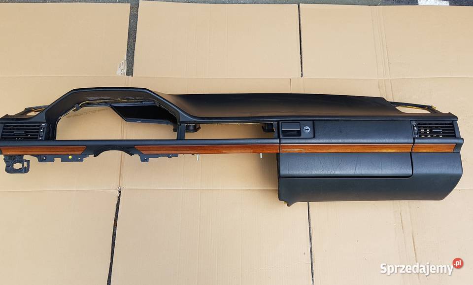 deska konsola Mercedes 124 Deski rozdzielcze, konsole