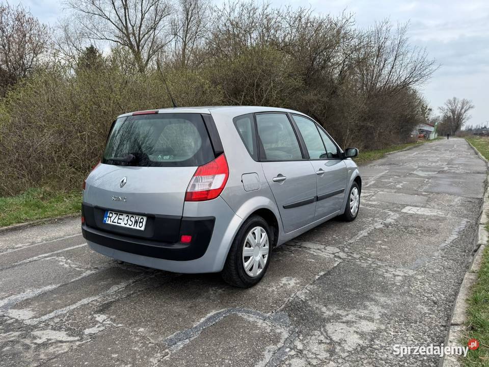 Sprzedam Renault Scenic II 4/5 Nisko