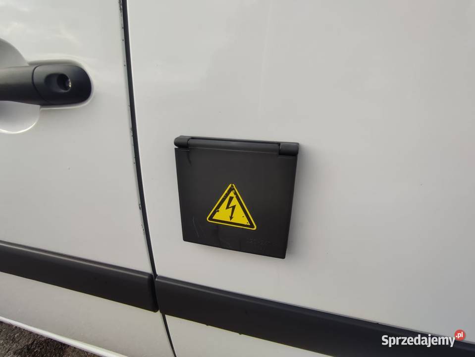 RENAULT KANGOO 15 DCI CHLODNIA 105000