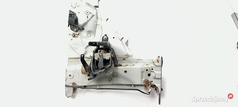 ĆWIARTKA LEWA PRZÓD TOYOTA YARIS III osobowe