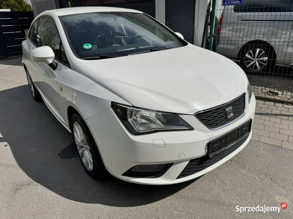 Seat Ibiza Ibiza 14 i Style Salsa super stan IV światła przeciwmgielne