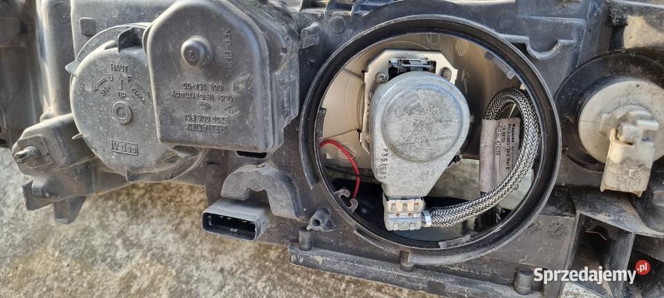 Lampy przednie reflektory Renault Laguna 2 Xenon łódzkie Łask sprzedam