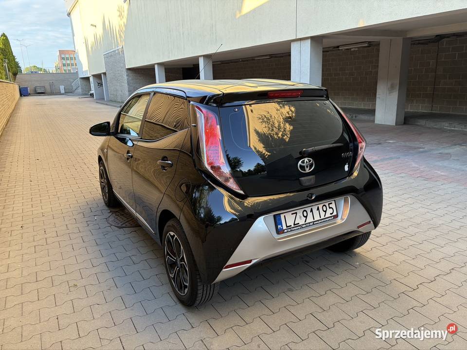 Toyota auto niski przebieg skóra wyposażenie Zamość sprzedam