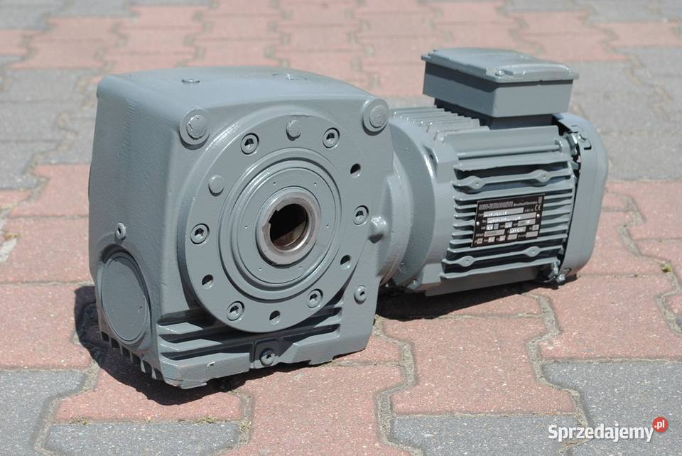 Motoreduktor kątowy 22kw 37obrmin firmy Kargowa