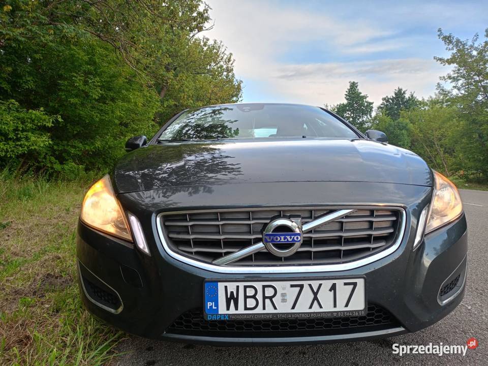 VOLVO S60 II Generacja 2012 Serwis Prywatnie nieuszkodzony mazowieckie Białobrzegi sprzedam