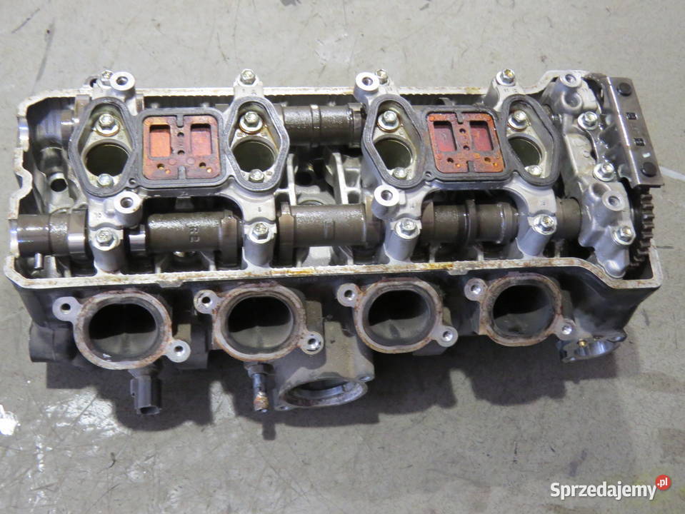 SUZUKI GSR 600 GSR600 K10 GŁOWICA ZAWORY KORPUS