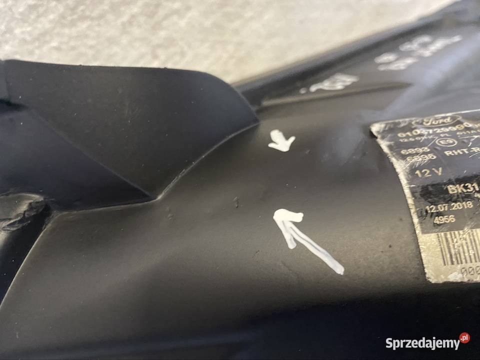 Lampa reflektor prawy przód Ford Transit MK8 osobowe śląskie Jasienica sprzedam