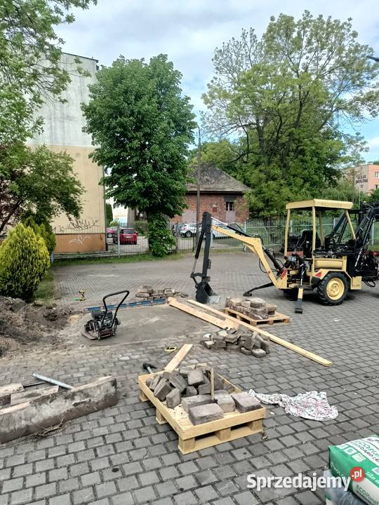 Usługi minikoparką koparkoladowarka z operatorem kujawsko-pomorskie Inowrocław