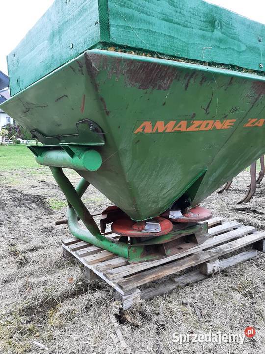 Rozsiewacz nawozu Amazone ZAF 603 na hydraulice Kłodzko