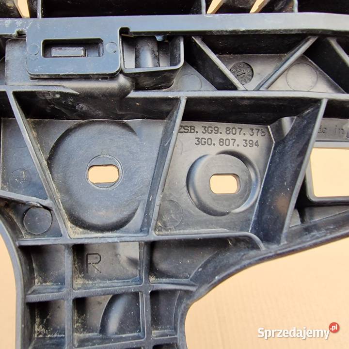 VW PASSAT B8 ŚLIZG ZDERZAKA TYŁ PRAWY 3G9807376 Trzciel