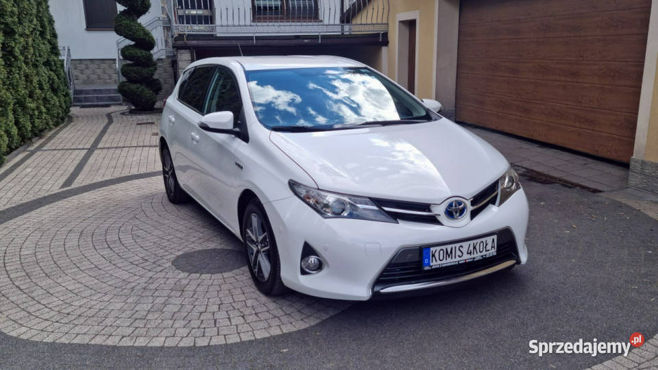 Toyota Auris Hybrid Navi Kamera 136 GWARANCJA garażowany Auris Płońsk sprzedam