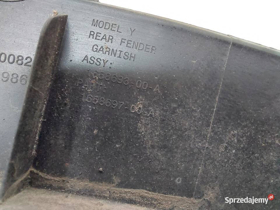 TESLA MODEL Y 2024r LISTWA BŁOTNIKA LEWY TYŁ sprzedam