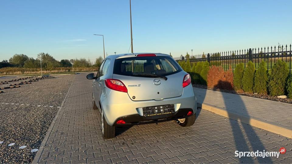 Mazda 2 2009 13 Benzyna lakier metallic Dzierżoniów