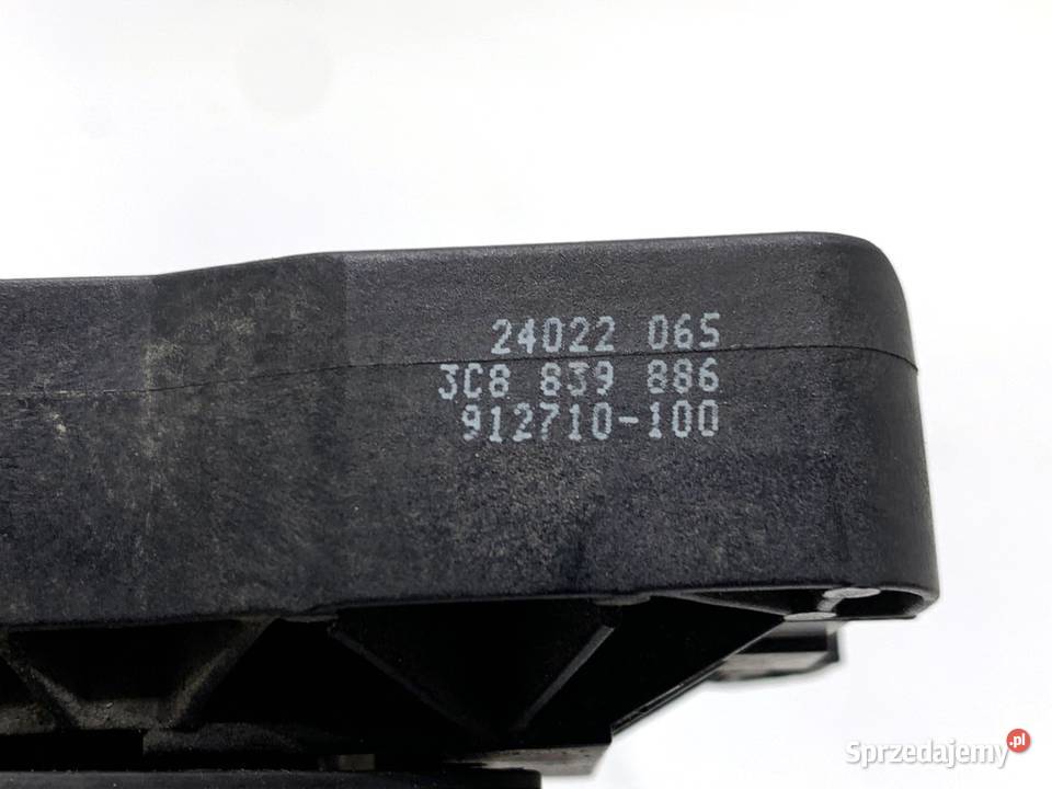 KLAMKA ZEWNĘTRZNA PRAWY TYŁ VW CC B7