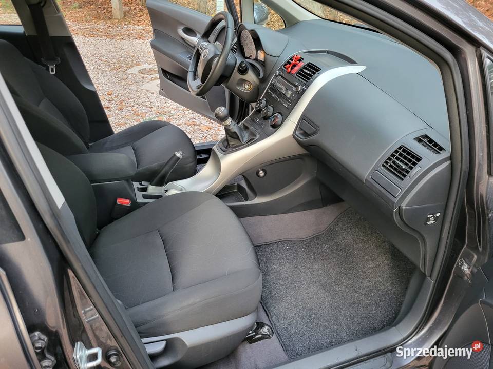 Auris 16 benzyna 136 Marki