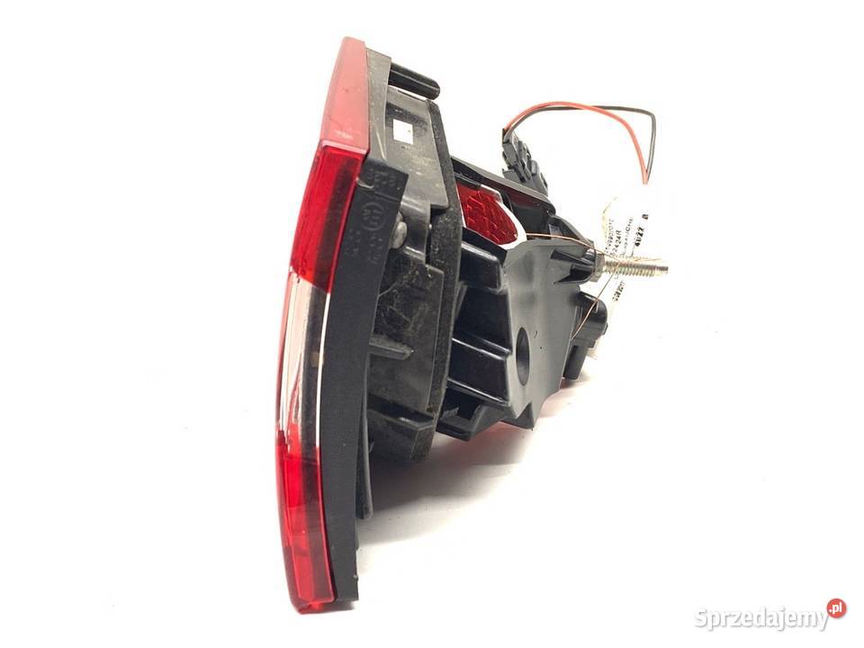 LAMPA TYŁ LEWA WEWNĘTRZNA RENAULT CLIO IV osobowe