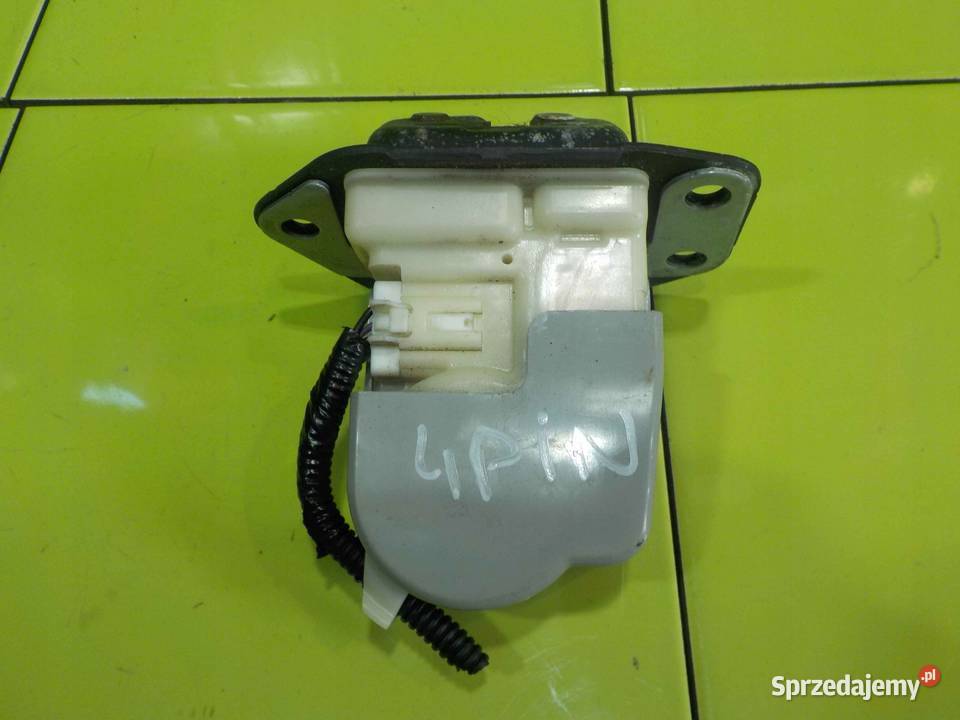 NISSAN XTRAIL II T31 08r zamek klapy tyl sprzedam