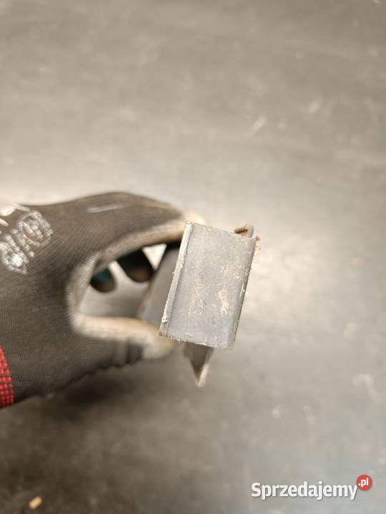 Plastik pokrywa osłona akumulatora gniazdo małopolskie Gołaczewy sprzedam