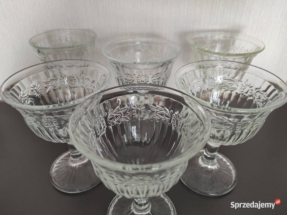 Kielichy puchary stare szkło Ząbkowice PRL Nowe Białystok