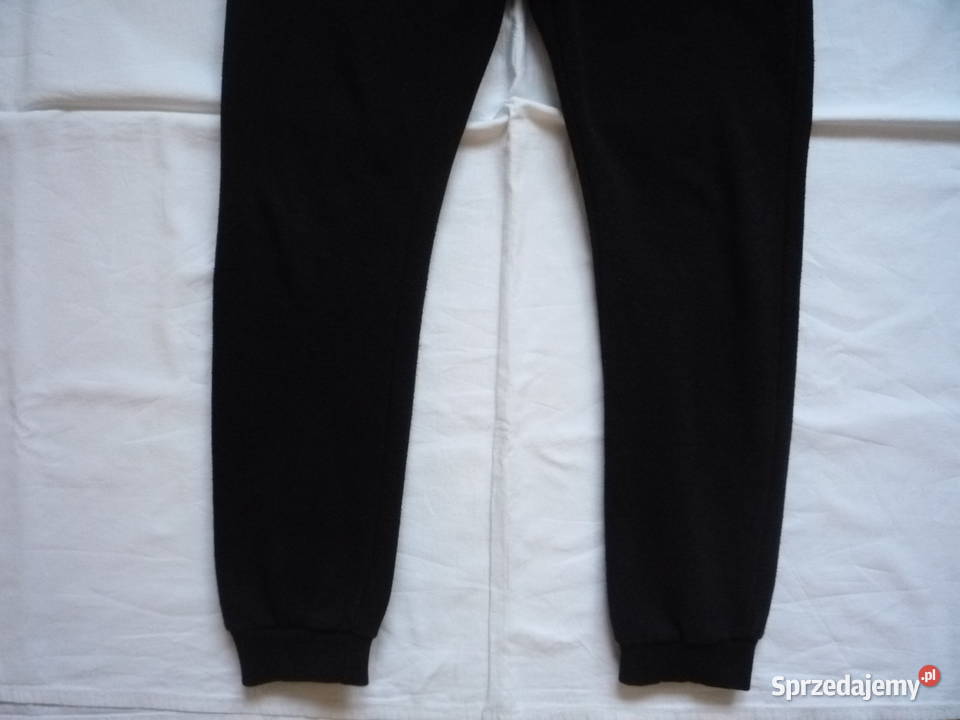 YFK 128134 Czarne spodnie dresowe Szczecin sprzedam