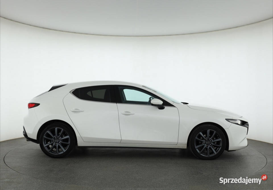 Mazda 3 20 eSkyactiv X asystent pasa ruchu Piaseczno