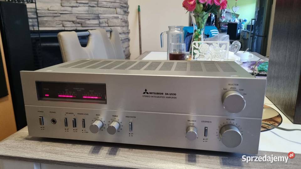 Wzmacniacz Mitsubishi DAU530 2x30W 8ohm Warta