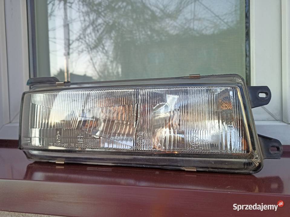 Mitsubishi Colt III 3 C50 lampa przednia prawa Sieradz
