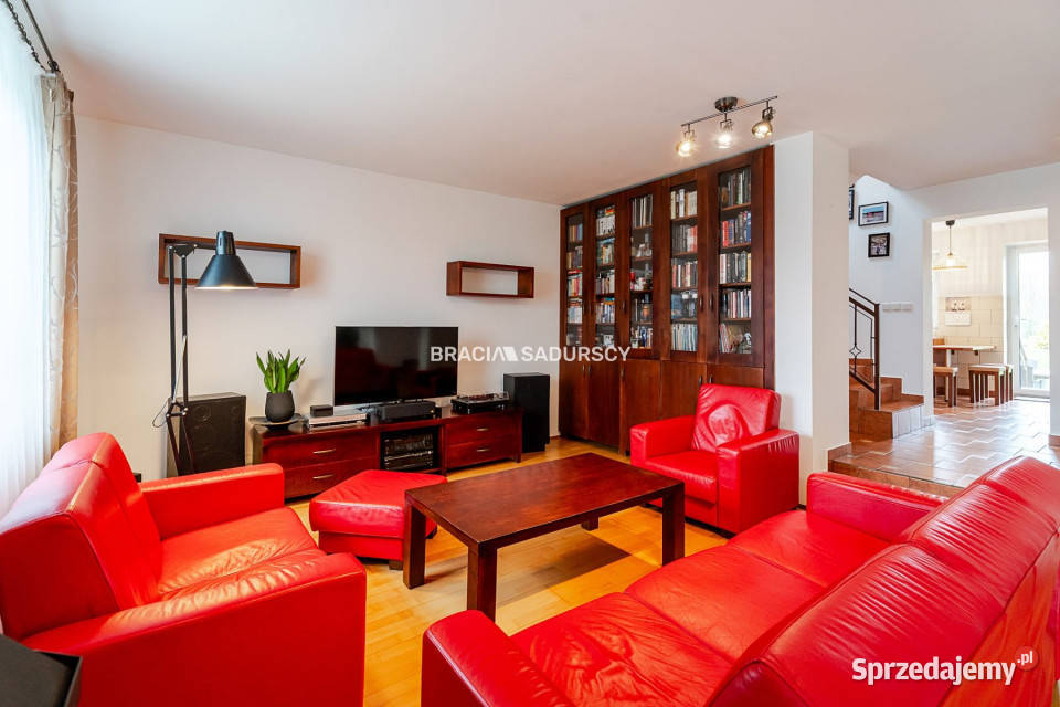 Dom wolnostojący Marcyporęba 191m2 sprzedam