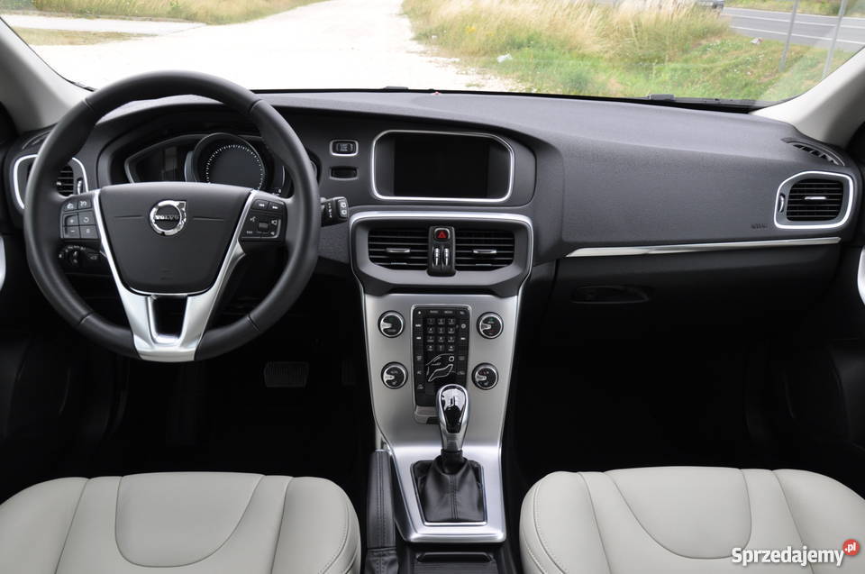 VOLVO V40 AUTOMAT 100 Bezwypadkowy Krajowy Mały Morawica