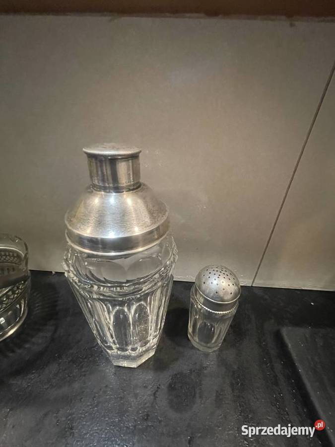 Pudernica i trzyczęściowy shaker do koktajli Kraków