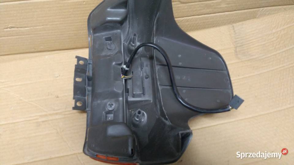 Lampa tył błotnik TRIOM Piaggio Sfera OEM