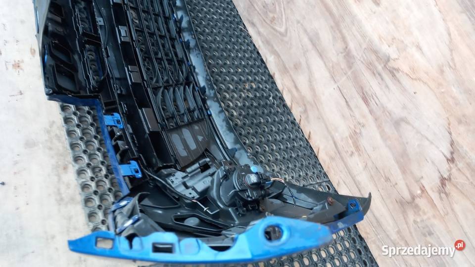RENAULT MEGANE III HB KOMBI ZDERZAK PRZÓD TERNA Zbierkowo