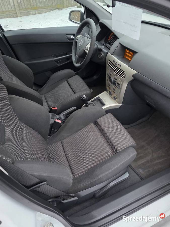 Astra HB 2009r 16 115 Recaro sprowadzony Gomunice