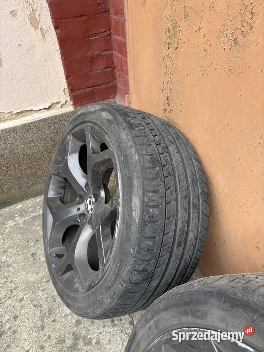 Komplet kół do BMW X5 e70 X6 e71 Wołów