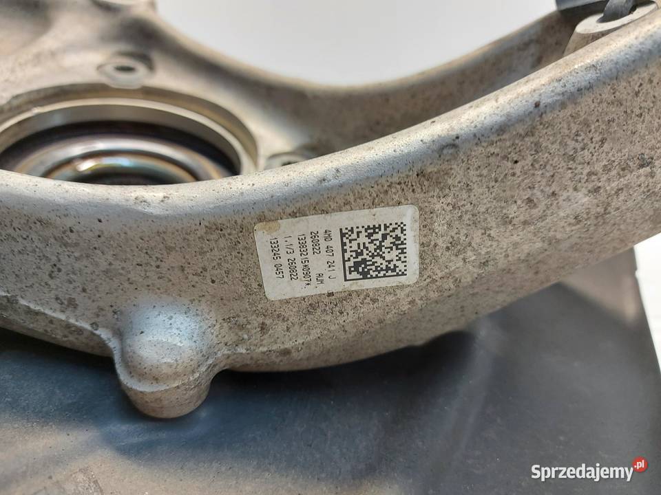 Audi Q7 II LIFT 4M0 TFSI piasta zwrotnica lewa