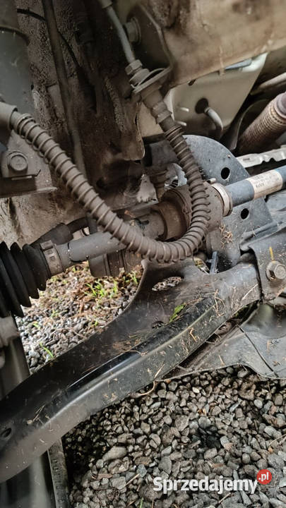 kia rio 72023 12 benzin 61kw 85000 uszkodzona Rio Bochnia