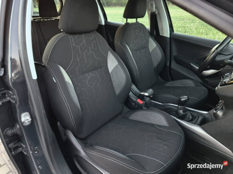 Peugeot 2008 16hdi 100 niskie spalanie led Rok produkcji 2017 Kęty