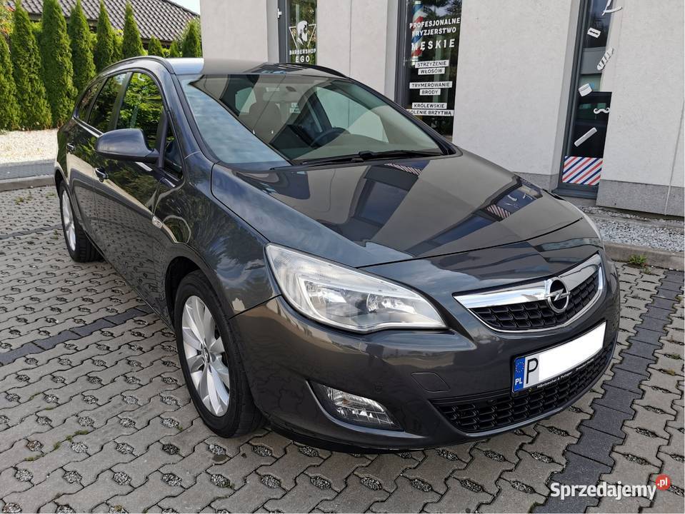 OPEL ASTRA 17 CDTI 110 TEMPOMAT HAK NAWIGACJA nieuszkodzony Astra Poznań sprzedam