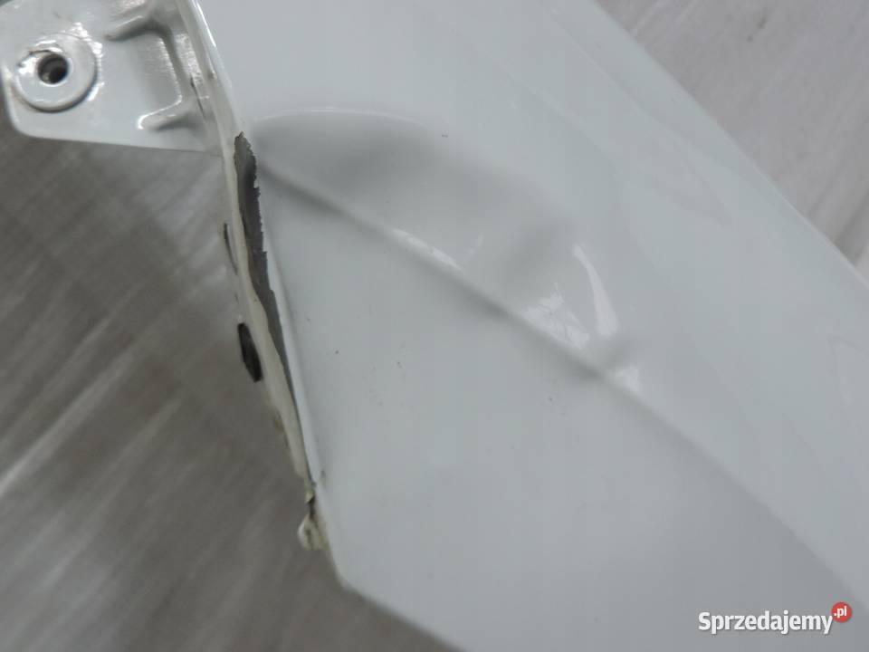 VW GOLF VIII LEWY BŁOTNIK PRZÓD PRZEDNI