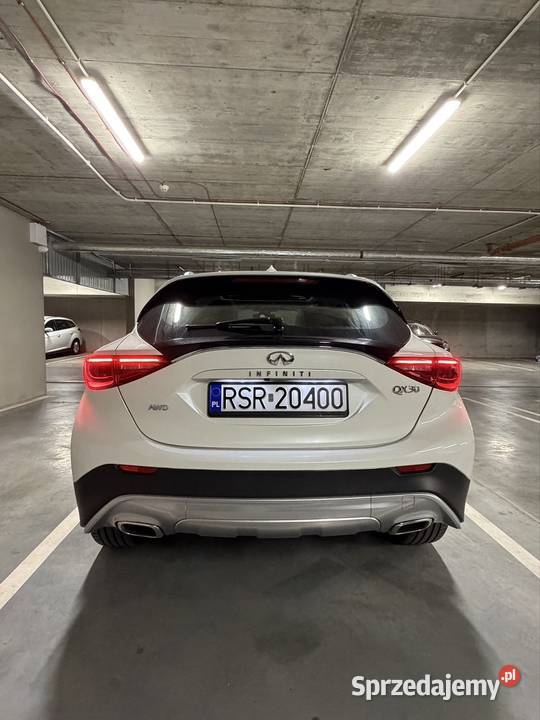 Infiniti QX30 20 Turbo AWD 211 57 000 biały Rzeszów
