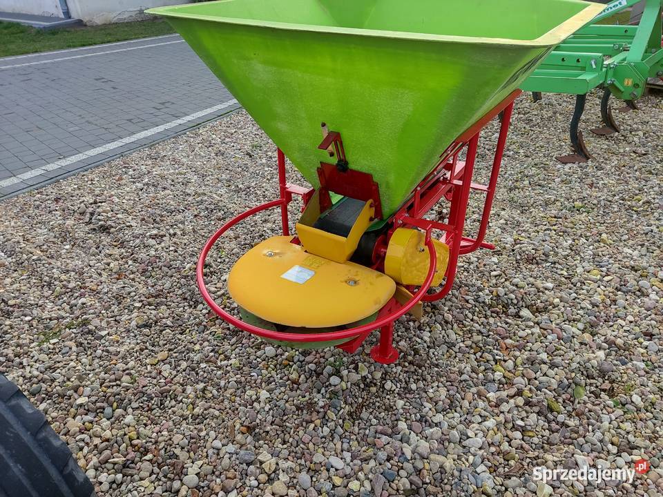 Rozsiewacz siewka posypywarka do soli piasku nieuszkodzony Cielądz