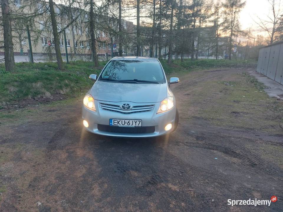 Auris 2010 r łódzkie Żychlin